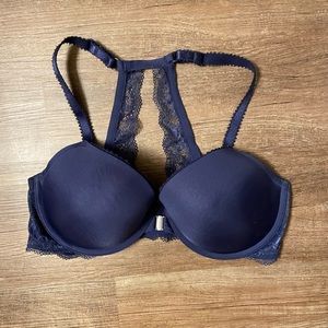 Torrid front closure bra